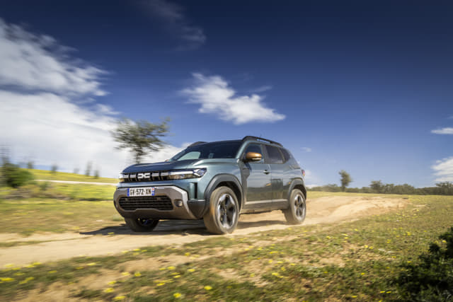 Front Right Three Quarter Image - 18118